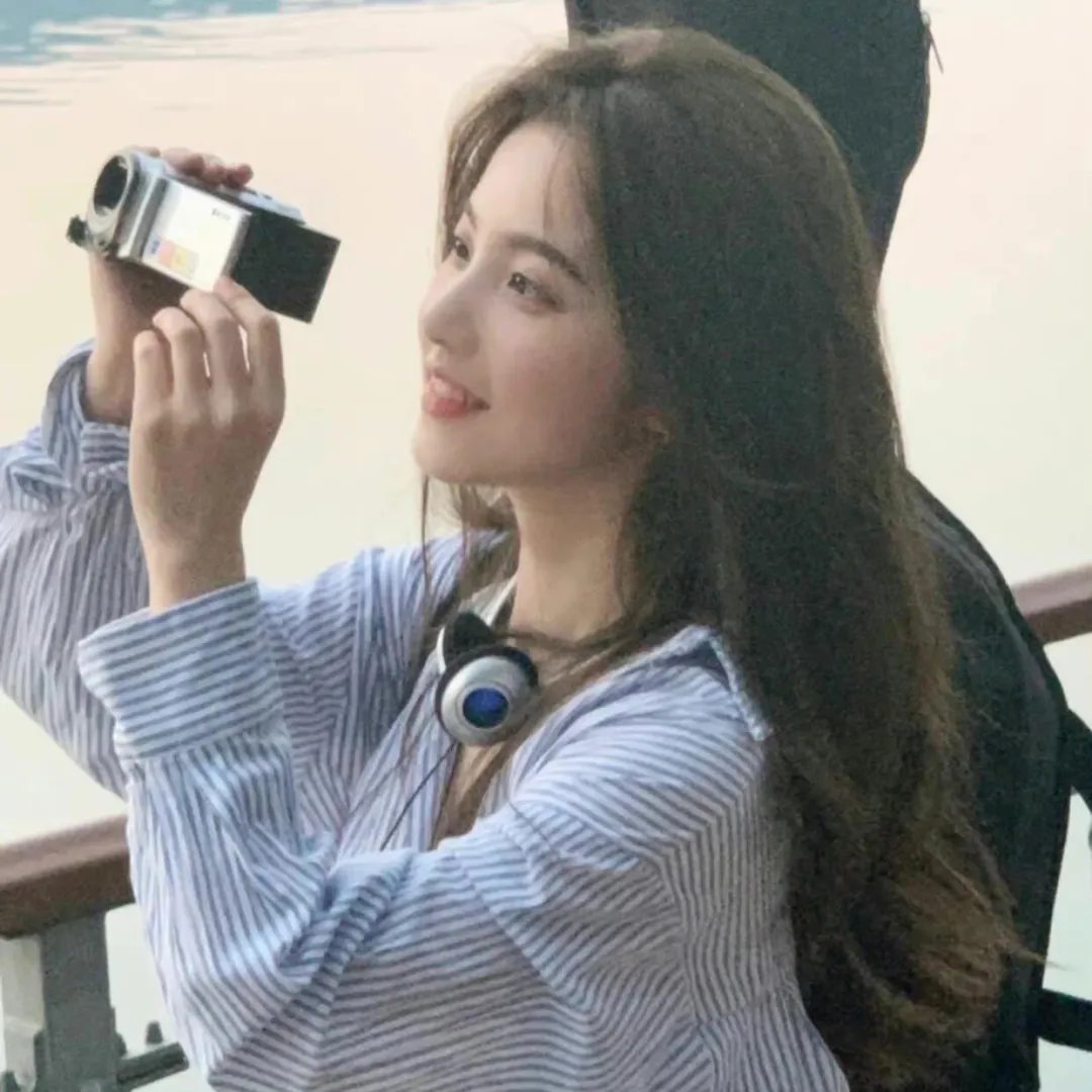 女玩家喜迎春